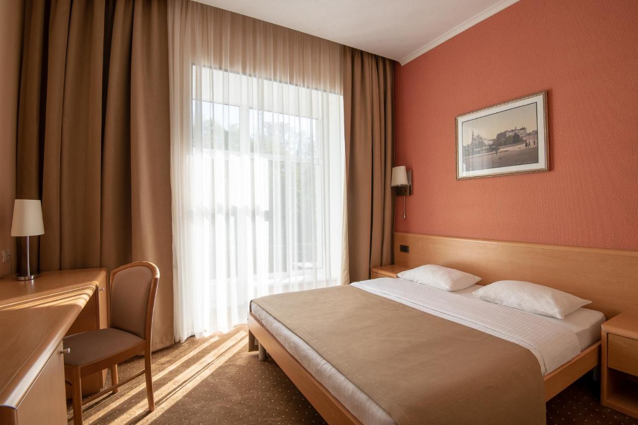 Alexandrovskiy Hotel Odessa Exterior foto