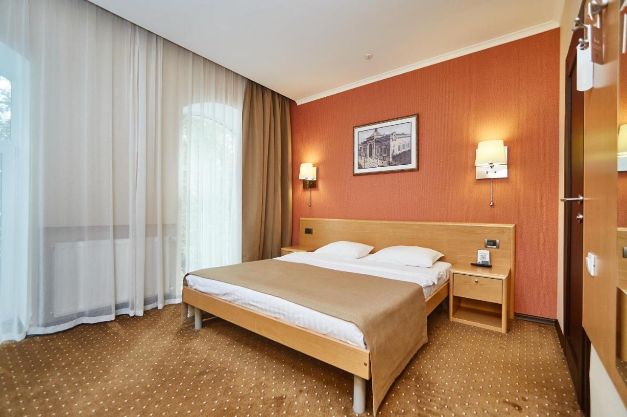 Alexandrovskiy Hotel Odessa Exterior foto