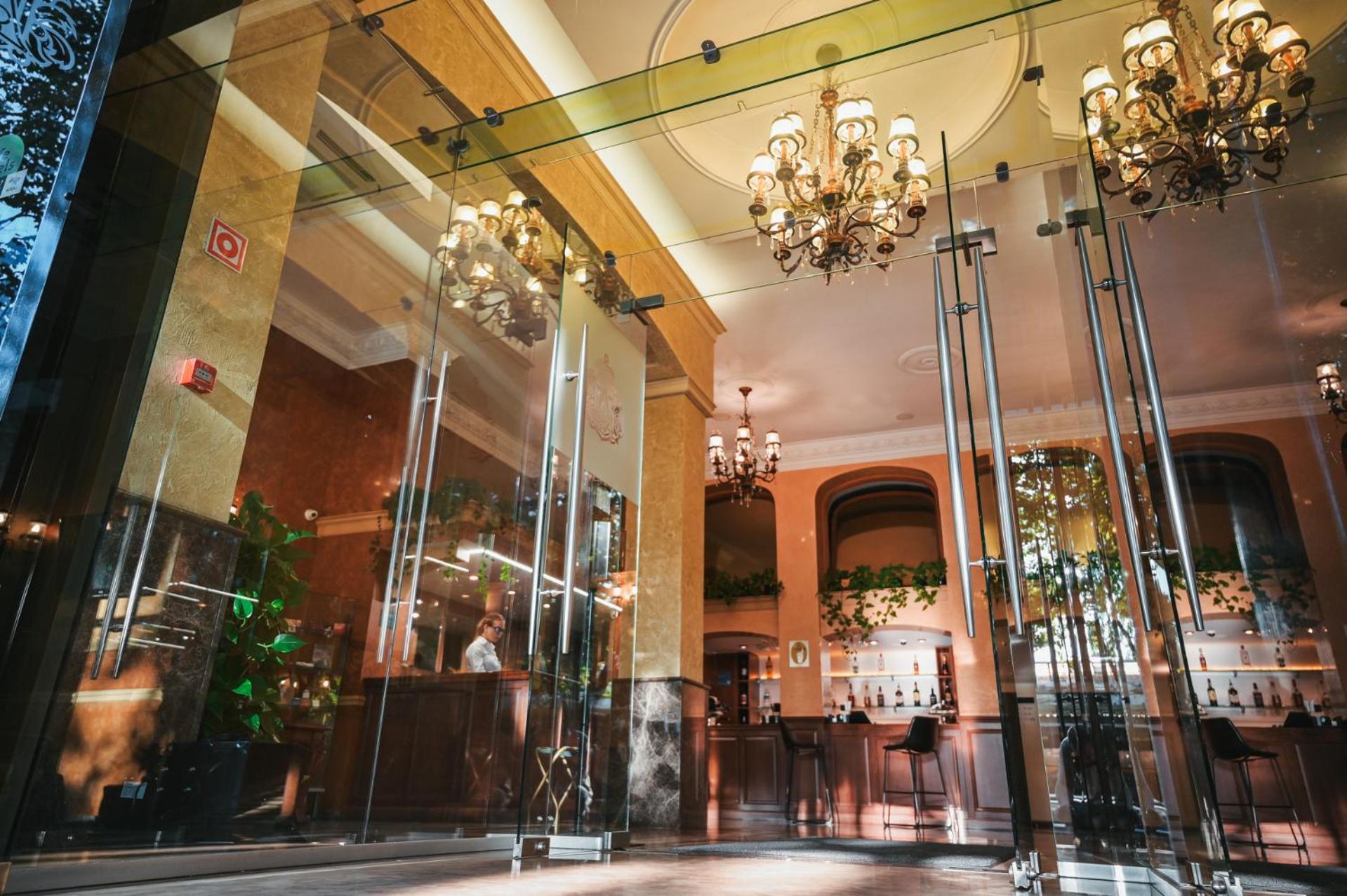 Alexandrovskiy Hotel Odessa Exterior foto