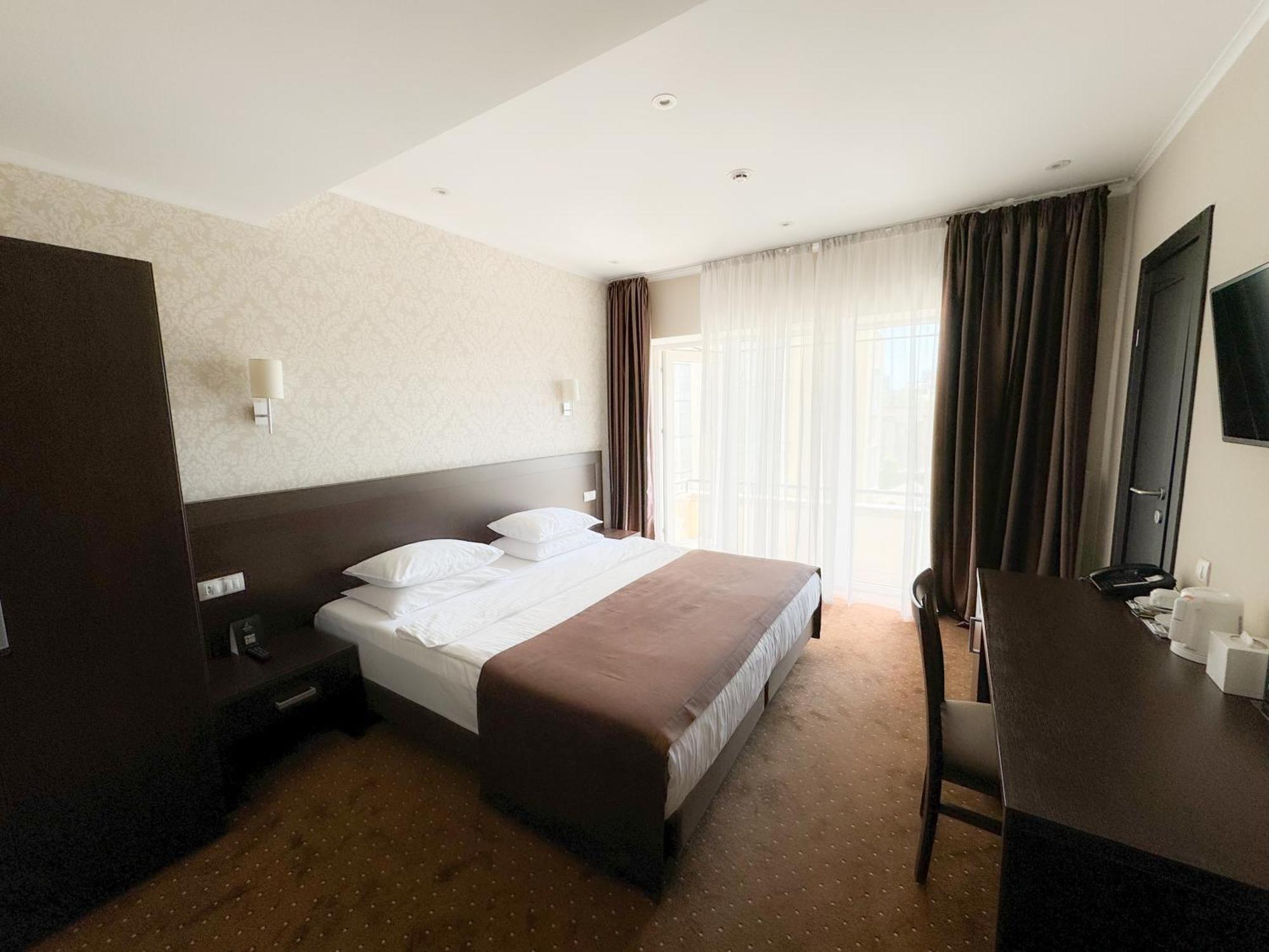 Alexandrovskiy Hotel Odessa Exterior foto